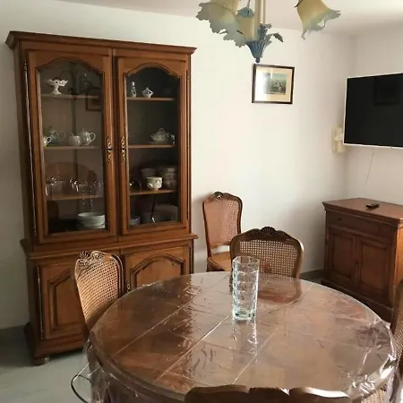 Casa de Férias Maison De 2 Chambres Avec Vue Sur La Ville Jardin Amenage Et Wifi A Herpelmont